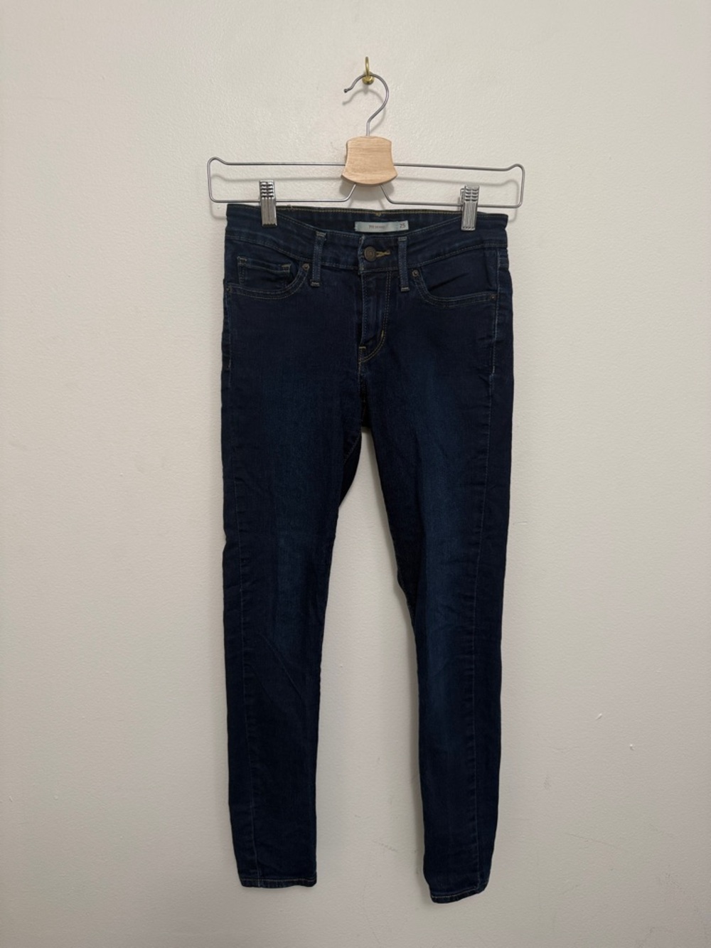 Levi’s 711 Dark Wash Skinny Jeans